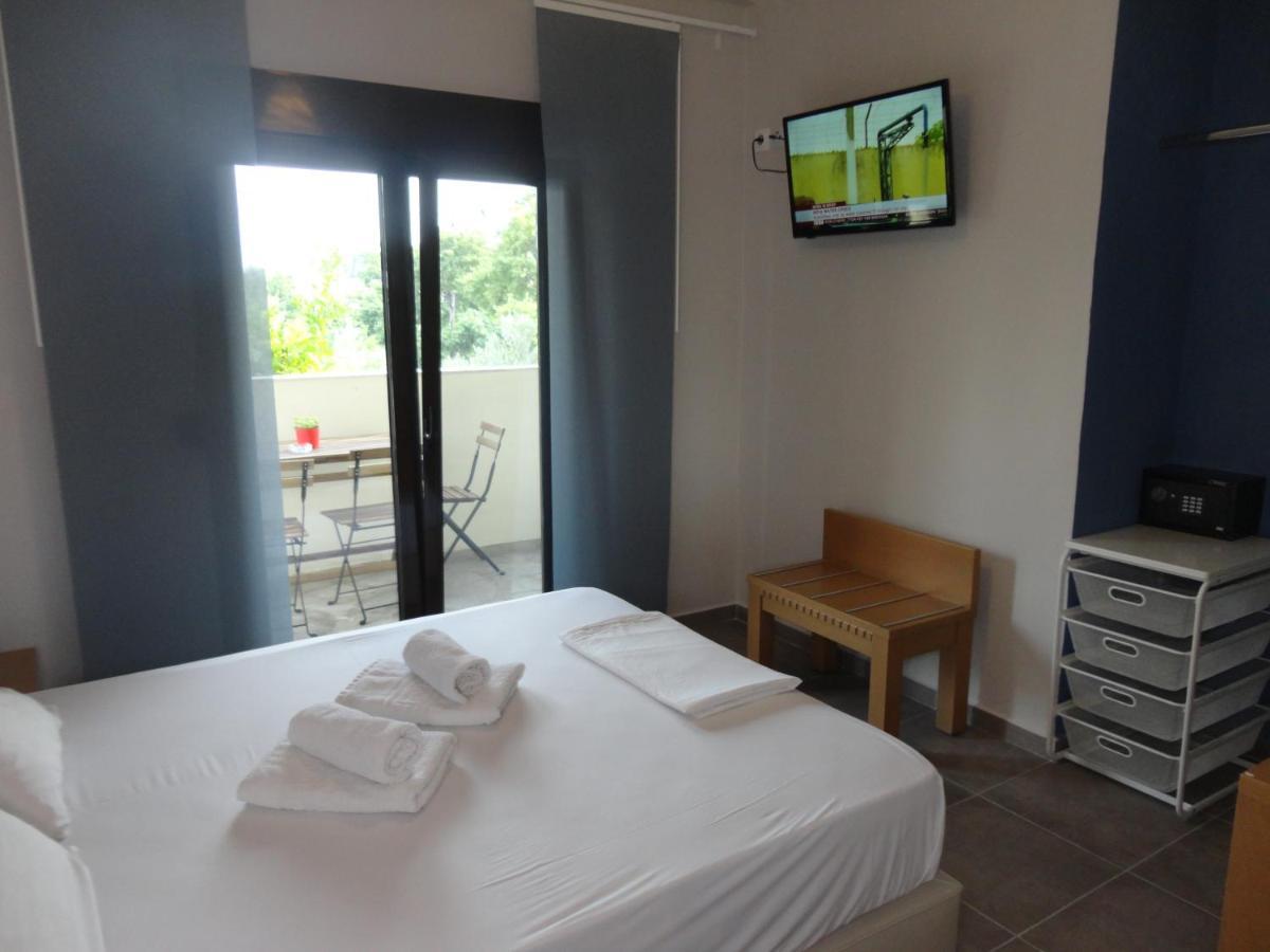Makis House Hotel Nikiti  Exterior photo