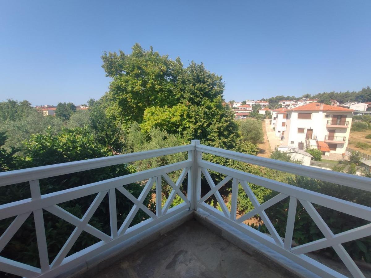 Makis House Hotel Nikiti  Exterior photo