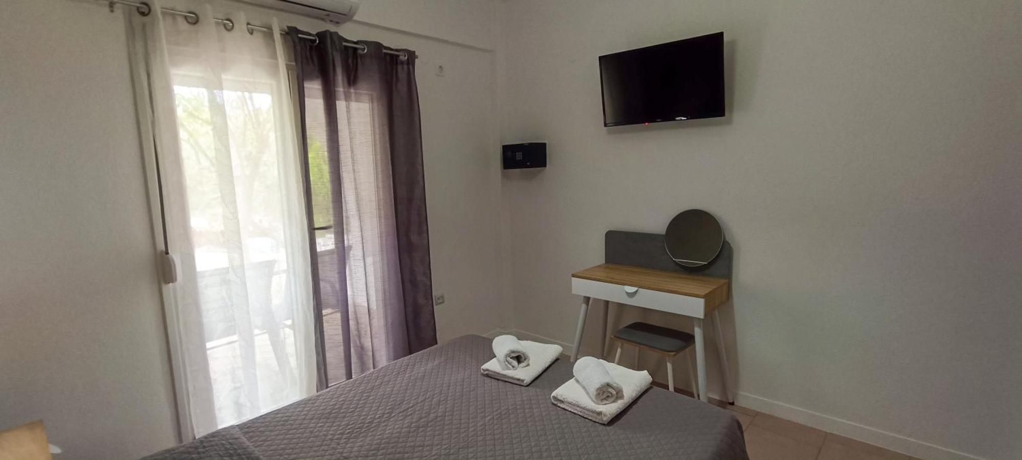 Makis House Hotel Nikiti  Exterior photo